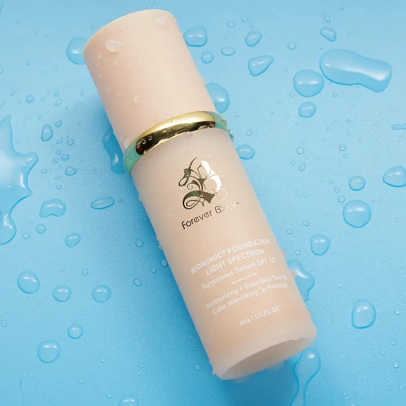 Biomimic Foundation blurring pores and fine lines naturally